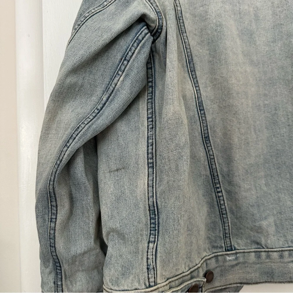 Free People Denim Trucker Jacket Button Front Womens XS Washed Blue